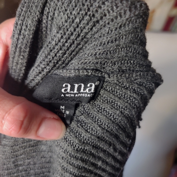 Medium Grey Cardigan - Picture 4 of 5